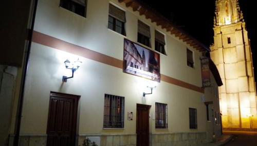 Apartamentos Turísticos Villa y Corte - Foto 5, Lobby or reception