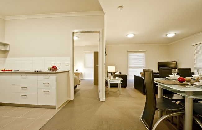 Moonlight Bay Apartments - Photo 8