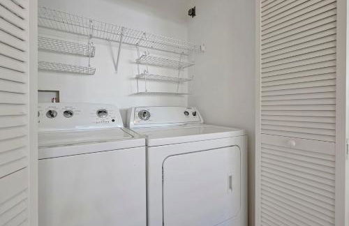 Spacious Condo W/ Pool,Gym near Disney & Seaworld - Foto 50