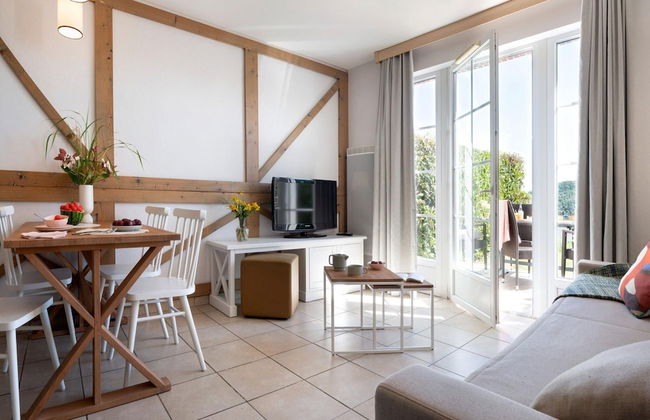 Terraced House in Residence & Spa With Common Pool and Sauna, Houlgate - Foto 18