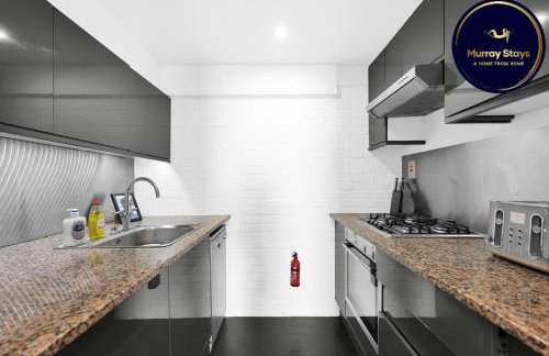 Large Industrial Style 2 Bedroom Apartment Short Term Rental & Flexible Renting Canary Wharf With Free WiFi - Foto 11