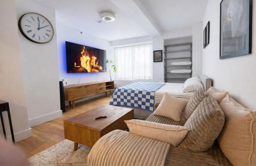 Modern Studio with Private Bathroom and Kitchen - Foto 18