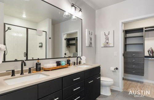 Pool Boxing Gym and Live Music Drinks 2BR 2BA S Austin Condo By Austin Vacay - Foto 15