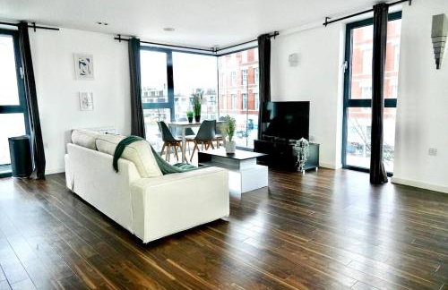 Elegant 2 Bed Flat in East London - Foto 1