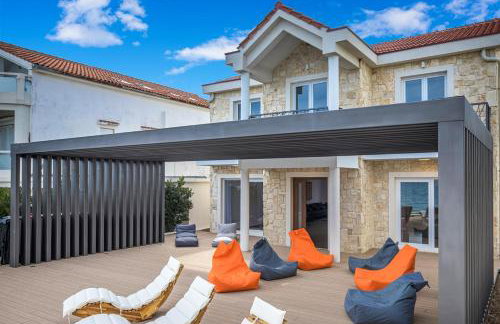 VILLA FUX ZRCE Novalja - direkt am Strand - Photo 10