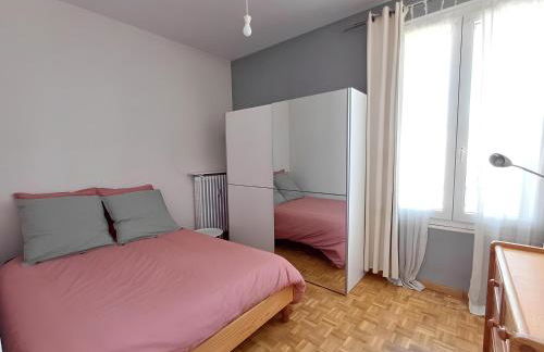 Au Pied de la gare et centre ville - 2 chambres - spacieux - Foto 2