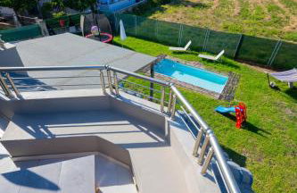 Coral Paradise Luxury Modern Family Villa with Jacuzzi, Pool View & Parking in Rhodes Island - Foto 7