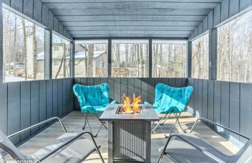 The Hut House 3BR 3BA Game Room Massage Chair - Foto 2