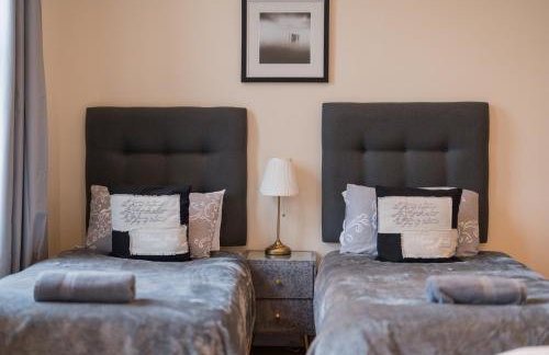 Aston Apartments-4 11 Lichfield Road Birmingham B6 5RW HS2 Contractors - NEC - Birmingham Airport - BCU & Aston University - Heartland Hospital - Jaguar - Star City - Foto 1