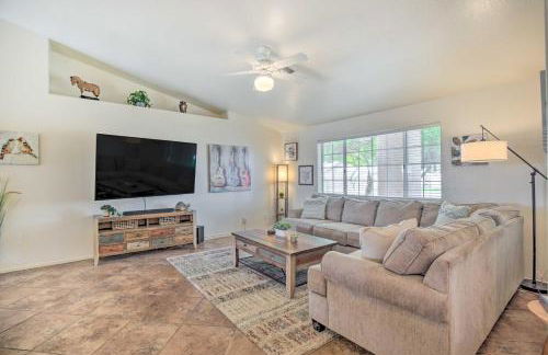 Sunny Yuma Retreat with Private Pool and Grill! - Foto 4