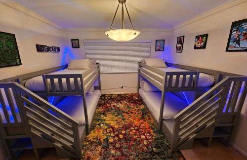 La Jolla Gem with Ocean View - 11 Beds, Hot Tub, Karaoke & Game Den - Foto 79