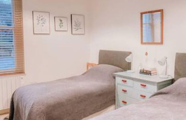 Stylish Town Centre Apartments - Photo 10