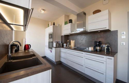 Le 360 TOUR PERRET 19eme PANORAMA 4 ETOILES - Foto 8