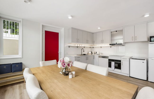 Brand New Retreat Halfmoon Bay-Netflix - Foto 8