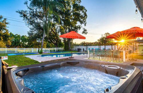 NEW-Heated Pool-Pickleball-Hot Tub-Movie Theater-Game Room-Playset-Basketball-10 Beds - Foto 61