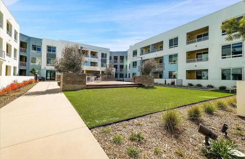 Global Luxury Suites near Liberty Station - Foto 30