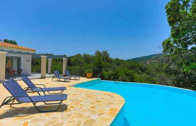 Villa Loki in Kremithas - Photo 3