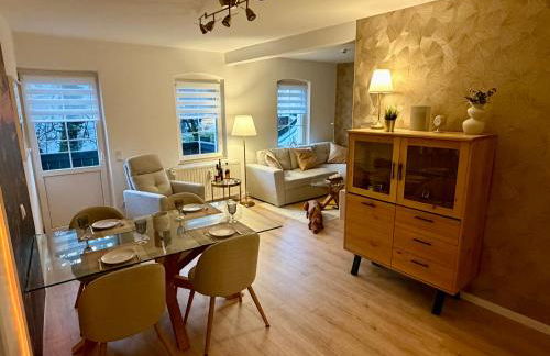 Ferienwohnung Kathy - Moderne, stilvolle Ferienwohnung mit Balkon, Sauna und kostenlosem Parkplatz im schönen Elbsandsteingebirge - Foto 4