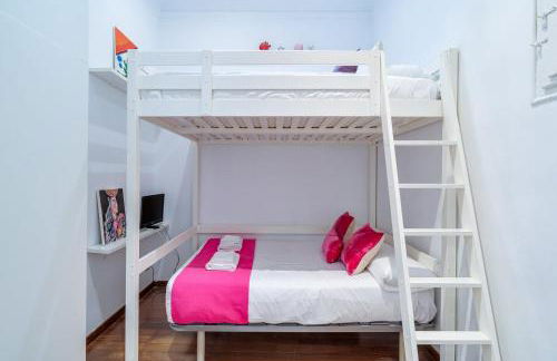 GuestReady - Central Barcelona Getaway - Photo 18