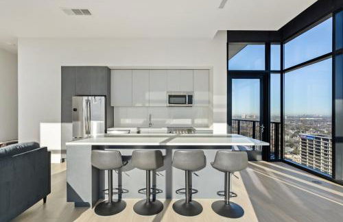 Luxurious Highland Park Penthouse with Stunning Views - Foto 4