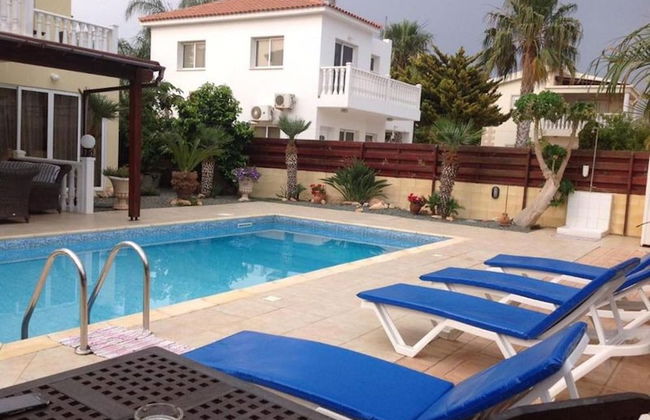 Carolyn Villa , Ayia Napa - Foto 19