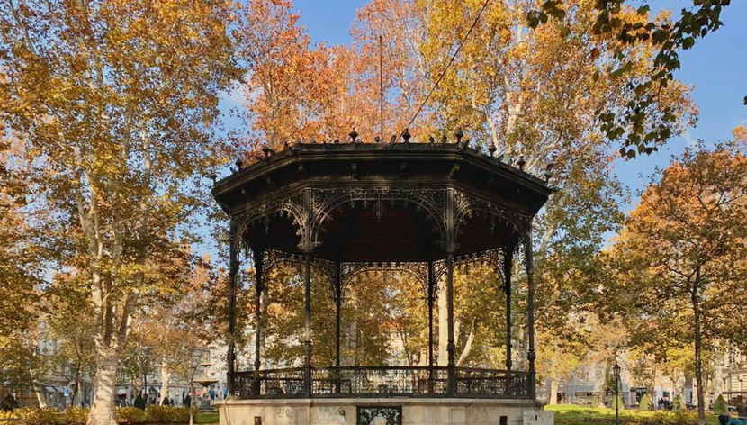 Recorrido a pie por la Ciudad Baja de Zagreb con pausa para café - Foto 2