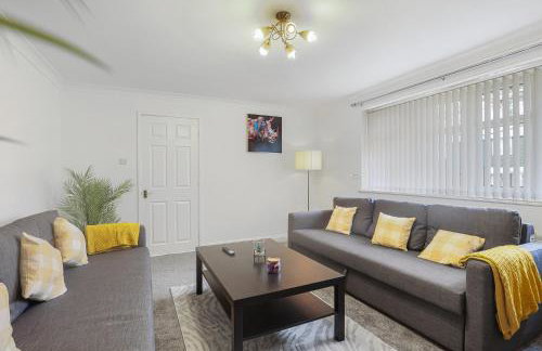 Spacious 4 Bedroom House with Parking - Foto 54