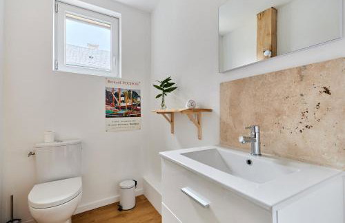 La Tourelle de Saint Michel de Livet - Parking - Foto 13