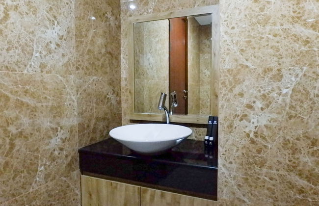 3Br Luxurious And Elegant Apartment At Grand Sungkono Lagoon - Photo 20