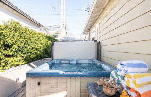Charming Mid-Century Craftsman, Hot Tub with Serene Yard - Foto 37