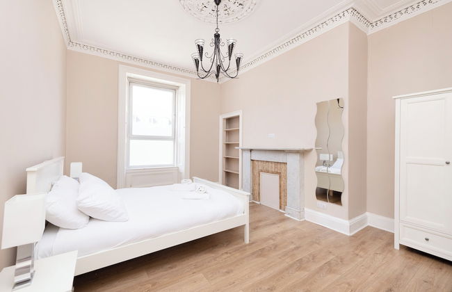 JOIVY Cosy 3bed Family Flat near Leith - Foto 2