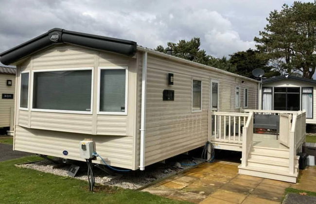 Luxury 2 Bedroom Holiday Home on Beachside Park - Foto 1