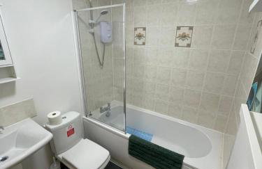 Self Catering Spacious 2 Bed Apartment with sea views - Foto 8