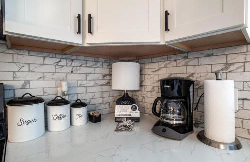 Blue Valley Inn - Hot Tub & Spacious Play Area! - Foto 18