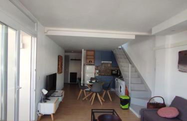 Atico of 3 rooms, total 130m² just for you with a 60 m² terrace, swimming pool, mountain and marina view. - Photo 7