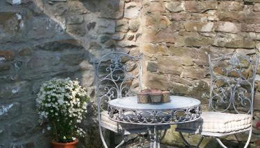 Chapel Cottage Set in a private courtyard in central location with 2 parking spaces - Foto 2