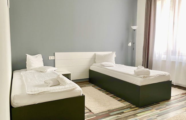 Cardinal Central Apartment - Photo 4