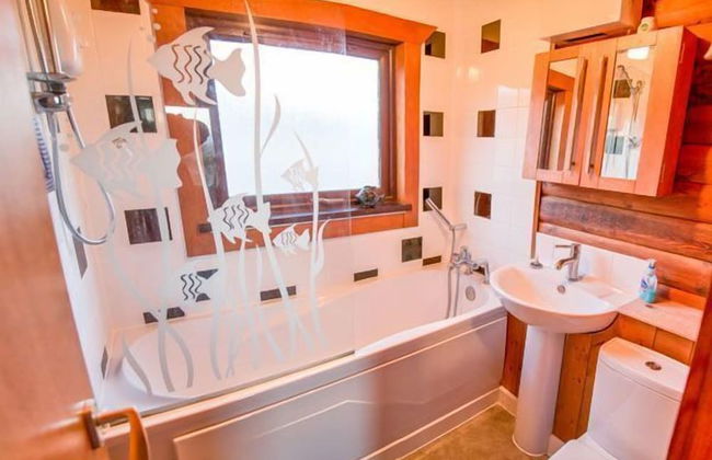 Steading Holidays - Ian's Lodge - Foto 9