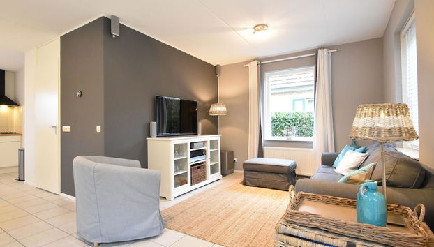 Quaint Holiday Home in Zonnemaire With Roofed Terrace - Photo 4, Salle de séjour