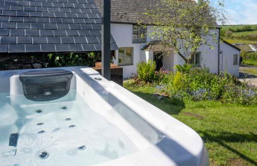 Deviock Farm House - Photo 2