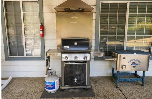 Oak Pond Retreat Stocked pond/pool table/BBQ Grill/EV Charger - Foto 47