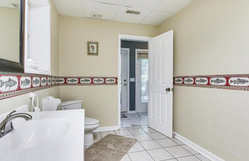 Less Than 1 Mi to Marina Fair Play Home on Lake Hartwell - Foto 17