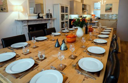 Glan y Mor, Sleeps 20, 8 Bedrooms, 8 Bathrooms, Seafront, Criccieth - Foto 3