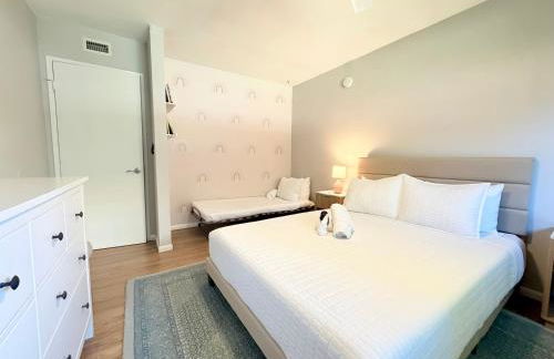 Echo by Coast to Cactus - Family-Friendly Home - Photo 6