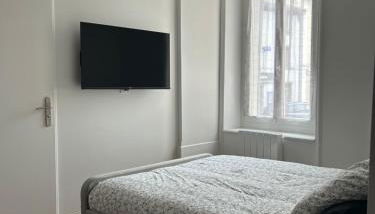 Chambre tout confort au coeur de Cessieu - Photo 3