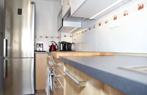 Quiet, Modern Apartment - Photo 17