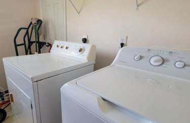 Great 4BR Home Near Emerald Pointe & Downtown - Foto 46