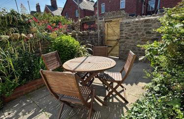 TAFFS MEAD HOUSE Central City Location, nr Stadium, Family Friendly! - Photo 8