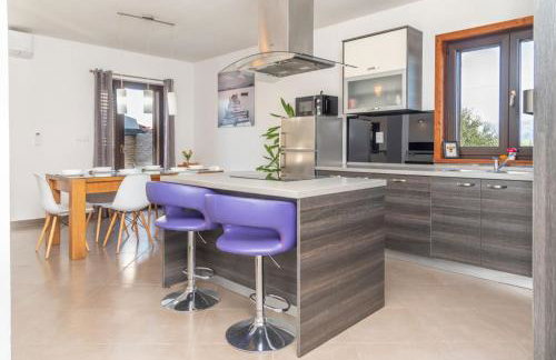 Villa Maslina with private pool on quiet location - by TA Leut Agency - Foto 28