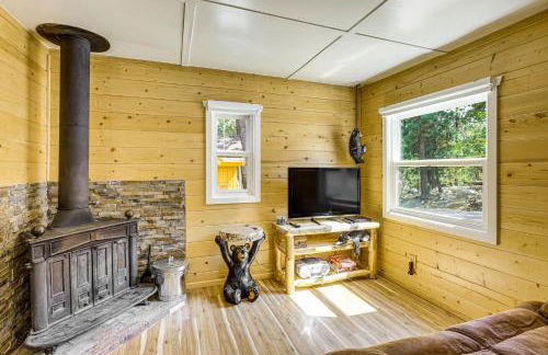 Walk to Water Cozy Cabin in Green Valley Lake! - Foto 4